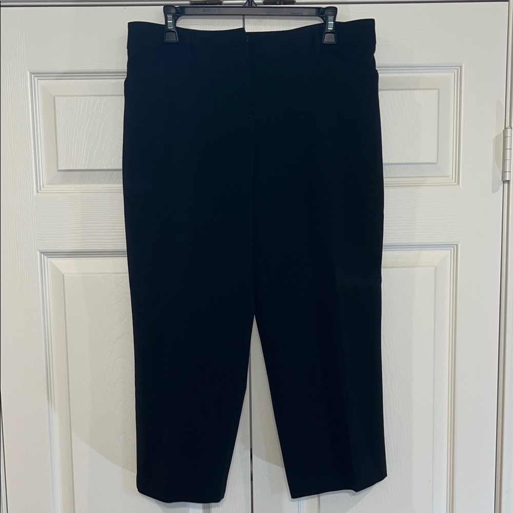 AB Studio Black Capris